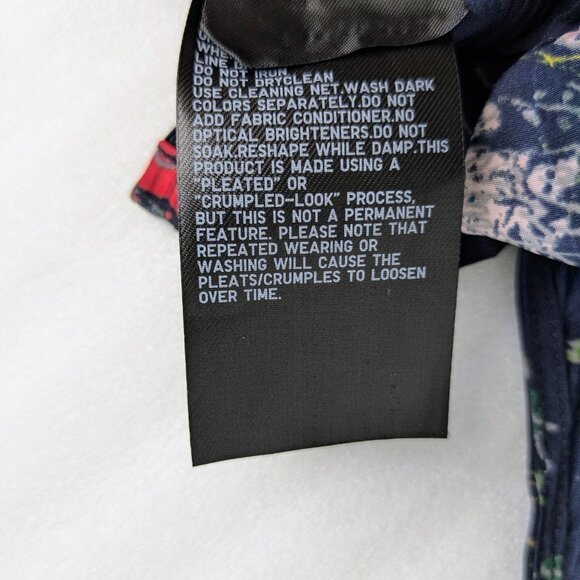 UNIQLO x INES DE LA FRESSANGE Navy Floral Crinkle Top - Picture 5 of 5